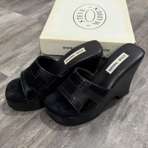 Steve Madden Black Platform Shoes
